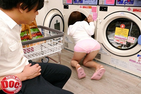 JAVHD Hiếp dâm cô gái quyến rũ tại tiệm giặt đồ tự động